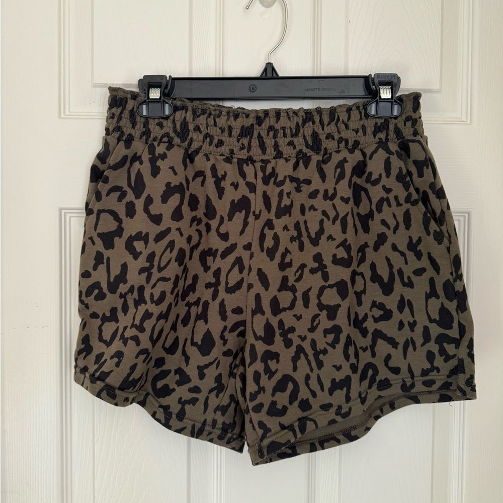 Army green and black casual shorts size small